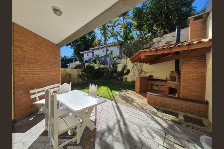 Casa à venda com 4 quartos, 243m² em Morumbi, São Paulo