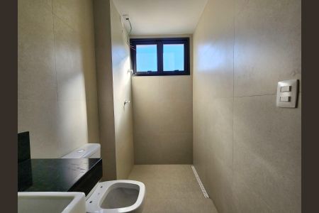 Banheiro da suíte de apartamento à venda com 3 quartos, 85m² em Serra, Belo Horizonte