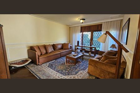Casa à venda com 412m², 3 quartos e 8 vagas