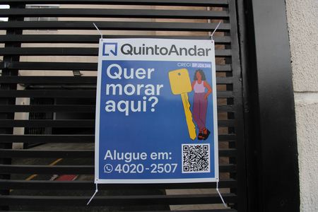 placa de apartamento para alugar com 3 quartos, 46m² em Vila Talarico, São Paulo