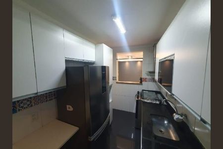 Apartamento à venda com 3 quartos, 60m² em Cabral, Contagem
