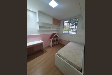 Apartamento à venda com 3 quartos, 60m² em Cabral, Contagem