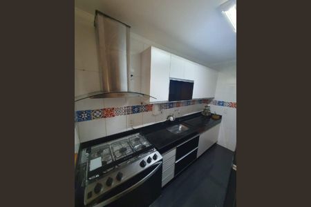 Apartamento à venda com 3 quartos, 60m² em Cabral, Contagem