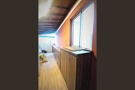 Apartamento à venda com 3 quartos, 60m² em Cabral, Contagem