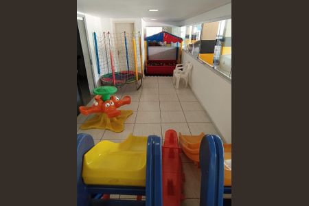 Apartamento à venda com 3 quartos, 60m² em Cabral, Contagem