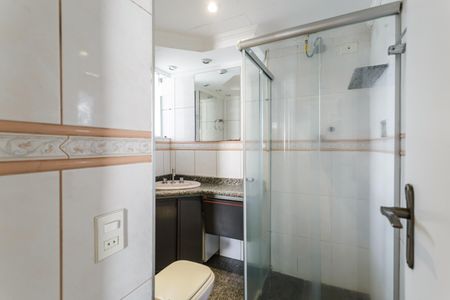 Banheiro de apartamento à venda com 2 quartos, 75m² em Indianópolis, São Paulo