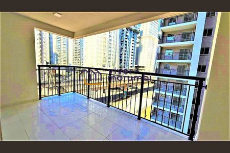 Apartamento à venda com 67m², 2 quartos e 1 vaga
