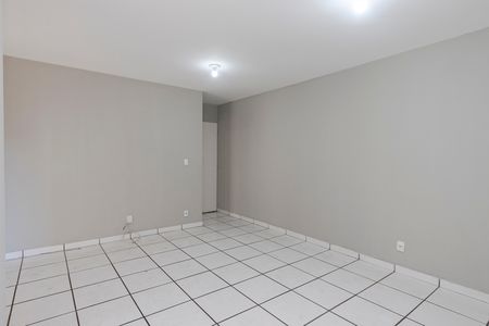Sala de apartamento à venda com 3 quartos, 61m² em Vila das Belezas, São Paulo