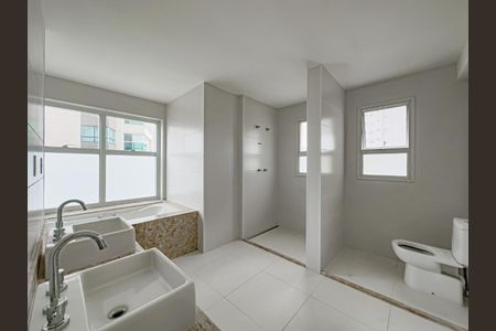 Apartamento à venda com 3396m², 4 quartos e 4 vagas