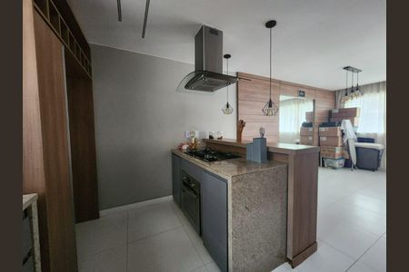 Casa de condomínio à venda com 138m², 3 quartos e 2 vagas