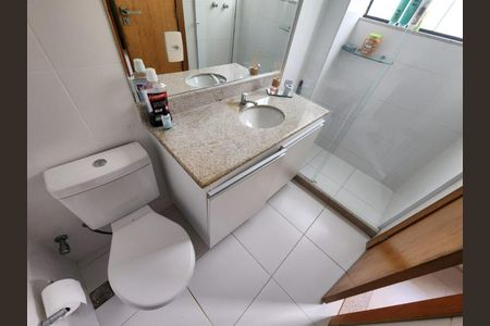 Casa de condomínio à venda com 138m², 3 quartos e 2 vagas
