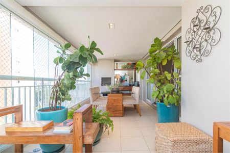 Apartamento à venda com 136m², 2 quartos e 2 vagas