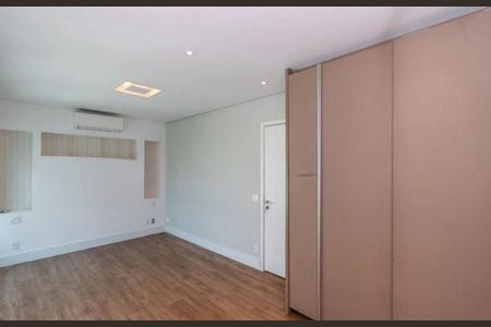 Apartamento para alugar com 3 quartos, 150m² em Alphaville Empresarial, Barueri