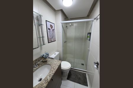 Apartamento à venda com 80m², 2 quartos e 1 vaga Apartamento à venda com 80m², 2 quartos e 1 vagaBanheiro
