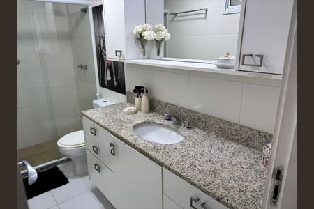 Apartamento à venda com 80m², 2 quartos e 1 vaga Apartamento à venda com 80m², 2 quartos e 1 vagaBanheiro