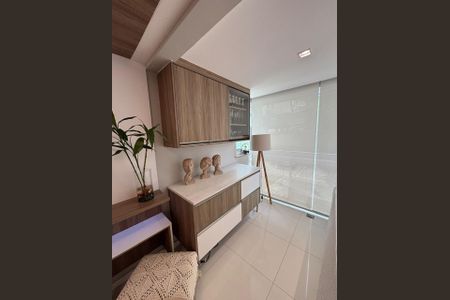 Apartamento à venda com 80m², 2 quartos e 1 vaga Apartamento à venda com 80m², 2 quartos e 1 vagaSala