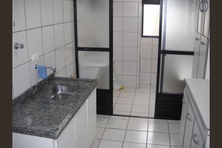 Apartamento à venda com 3 quartos, 71m² em Vila Firmiano Pinto, São Paulo
