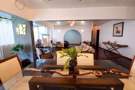 Apartamento à venda com 3 quartos, 200m² em Santo Antônio, Belo Horizonte