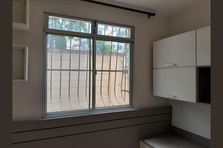 Apartamento à venda com 2 quartos, 45m² em Kennedy, Contagem