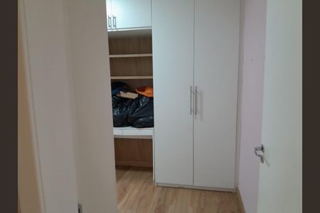 Apartamento à venda com 2 quartos, 45m² em Kennedy, Contagem