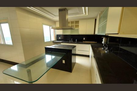 Apartamento à venda com 5 quartos, 340m² em Barra da Tijuca, Rio de Janeiro