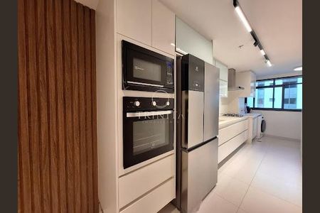 Apartamento à venda com 134m², 3 quartos e 2 vagas