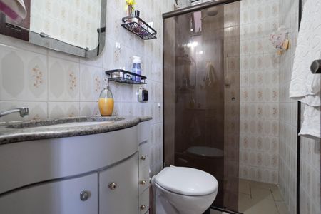 Banheiro social de apartamento à venda com 2 quartos, 52m² em Manacás, Belo Horizonte