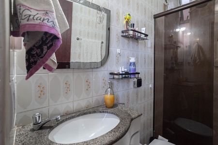 Banheiro social de apartamento à venda com 2 quartos, 52m² em Manacás, Belo Horizonte