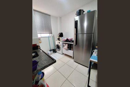 Apartamento à venda com 2 quartos, 45m² em Caiapos, Contagem