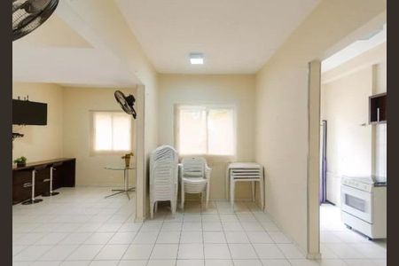 Apartamento à venda com 45m², 2 quartos e 1 vaga