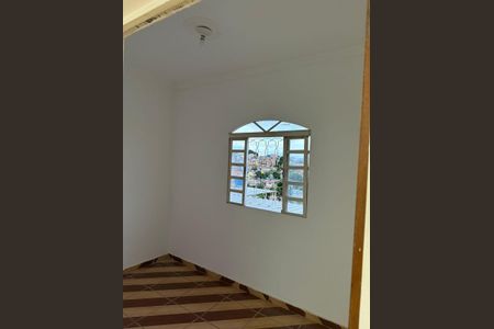 Quarto de casa para alugar com 2 quartos, 90m² em Apolonia, Belo Horizonte