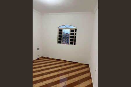 Quarto de casa para alugar com 2 quartos, 90m² em Apolonia, Belo Horizonte