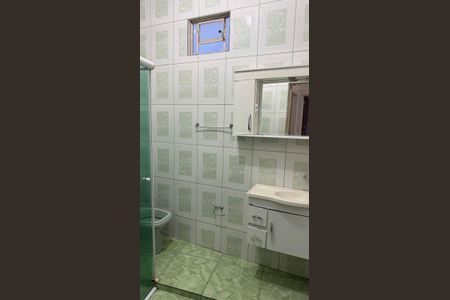 Banheiro de casa para alugar com 2 quartos, 90m² em Apolonia, Belo Horizonte