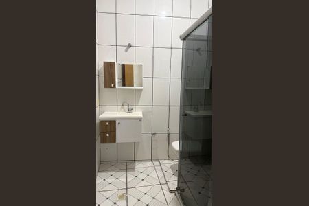 Banheiro de casa para alugar com 2 quartos, 90m² em Apolonia, Belo Horizonte