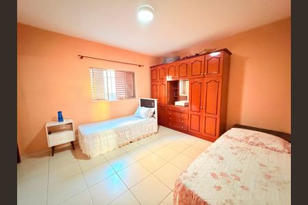 Casa à venda com 260m², 3 quartos e 2 vagas