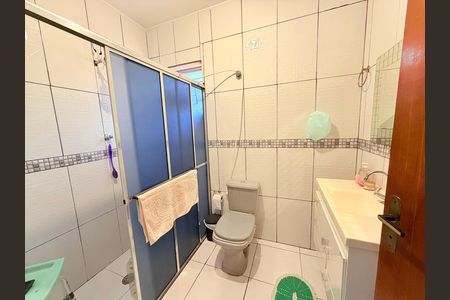 Casa à venda com 260m², 3 quartos e 2 vagas