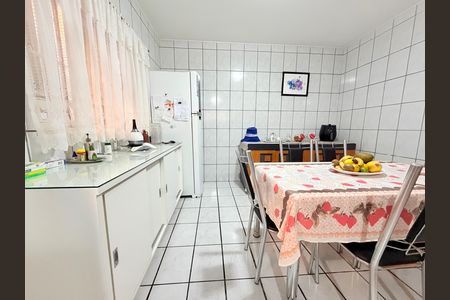 Casa à venda com 260m², 3 quartos e 2 vagas