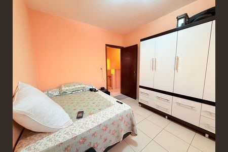 Casa à venda com 260m², 3 quartos e 2 vagas