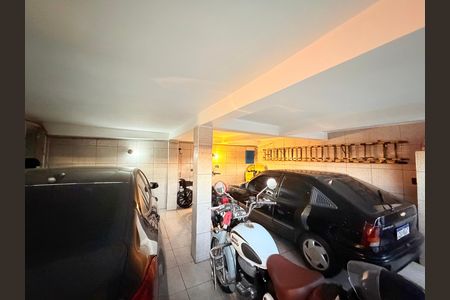 Casa à venda com 260m², 3 quartos e 2 vagas