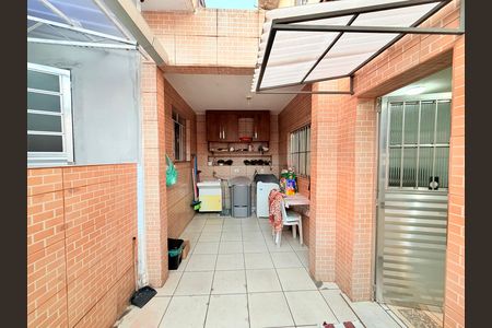 Casa à venda com 260m², 3 quartos e 2 vagas