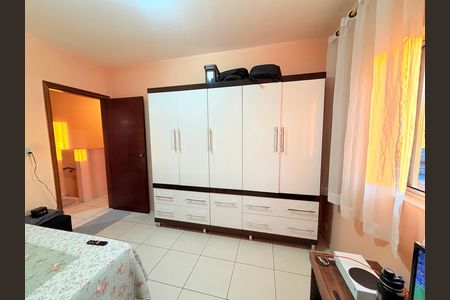 Casa à venda com 260m², 3 quartos e 2 vagas