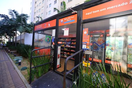 Apartamento para alugar com 41m², 2 quartos e sem vagaMini Mercado