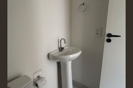 Apartamento para alugar com 29m², 1 quarto e sem vaga Apartamento para alugar com 29m², 1 quarto e sem vagaBanheiro da suíte