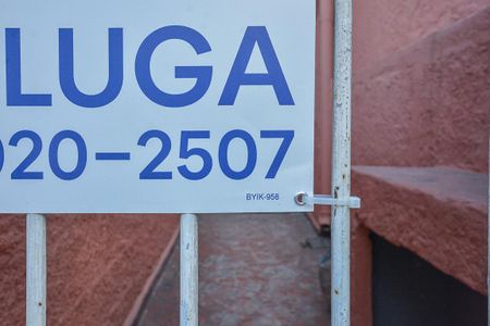 Placa de casa para alugar com 2 quartos, 232m² em Vila Gea, São Paulo