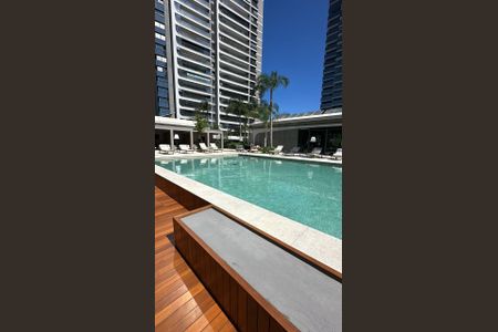 Apartamento à venda com 3 quartos, 186m² em Real Parque, São Paulo