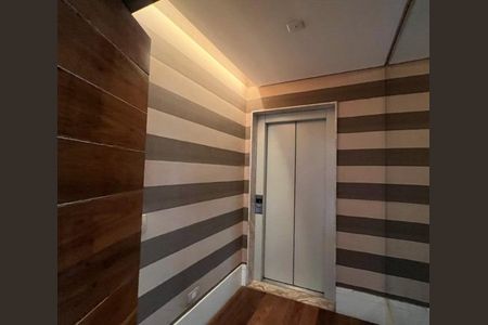 Apartamento para alugar com 3 quartos, 212m² em Vila Suzana, São Paulo