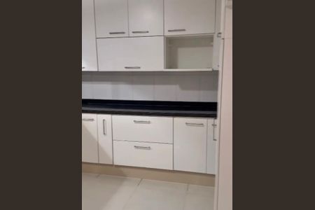 Casa de condomínio à venda com 200m², 3 quartos e 1 vaga Casa de condomínio à venda com 200m², 3 quartos e 1 vagaCozinha