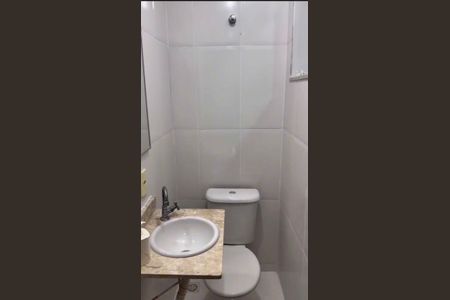 Casa de condomínio à venda com 200m², 3 quartos e 1 vaga Casa de condomínio à venda com 200m², 3 quartos e 1 vagaLavabo