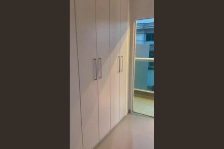 Casa de condomínio à venda com 200m², 3 quartos e 1 vaga Casa de condomínio à venda com 200m², 3 quartos e 1 vagaQuarto