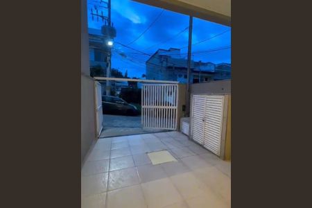 Casa de condomínio à venda com 200m², 3 quartos e 1 vaga Casa de condomínio à venda com 200m², 3 quartos e 1 vagaÁrea Externa